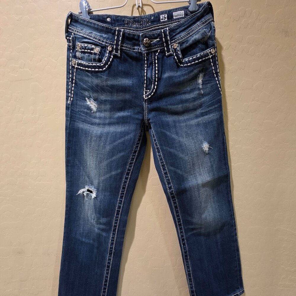 Miss Me Capris Size 25 JPB5014-6 Boyfriend Cut Jeans Denim Whiskered Pants
